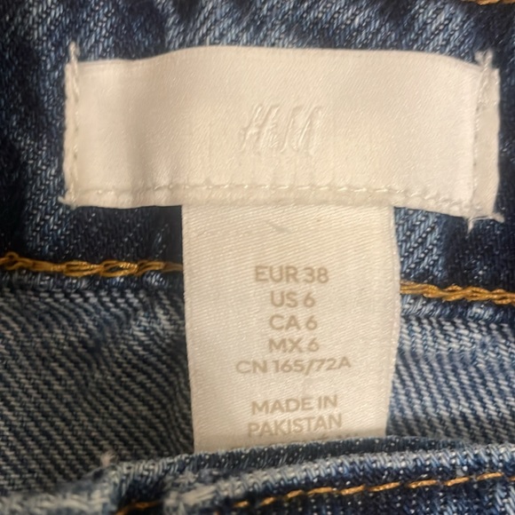 H&M Mom Jeans, Regular Waist, Size 6, New with Tags - Picture 2 of 5